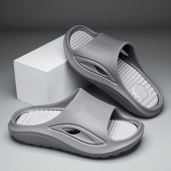 Eco-Conscious Men's Recycled Flip Flops