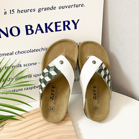 boys-kids-flip-flops-dark-blue