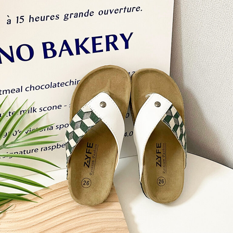 boys-kids-flip-flops-dark-blue