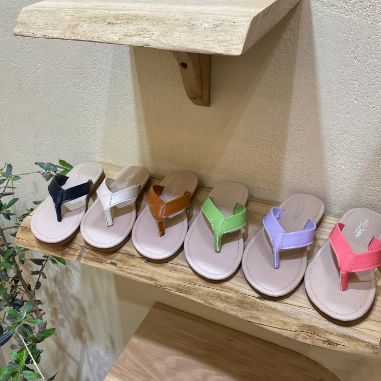 cute-kids-flip-flops-summer-vibes