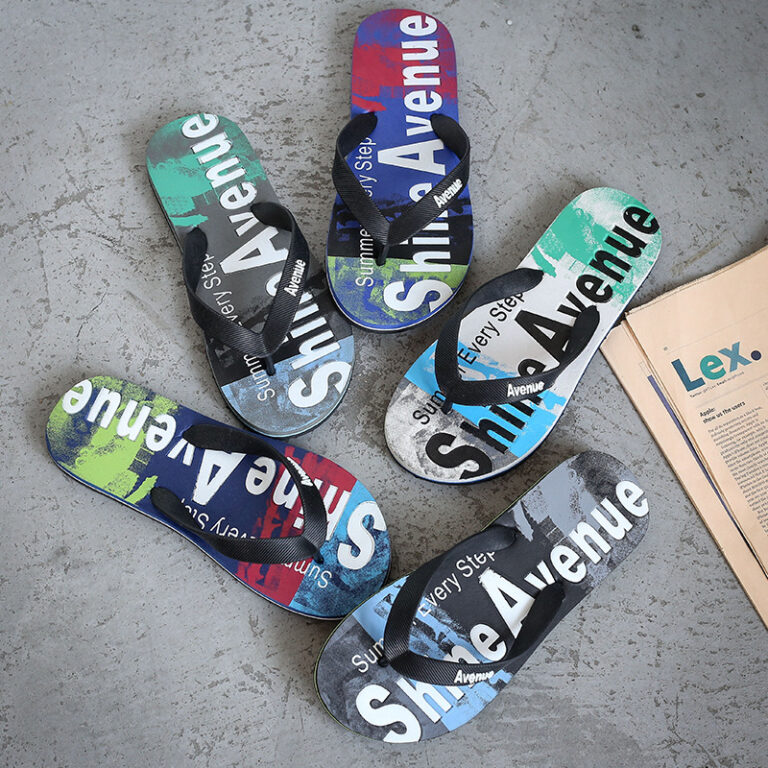 Anti-slip beach flip flops for indoor and outdoor use