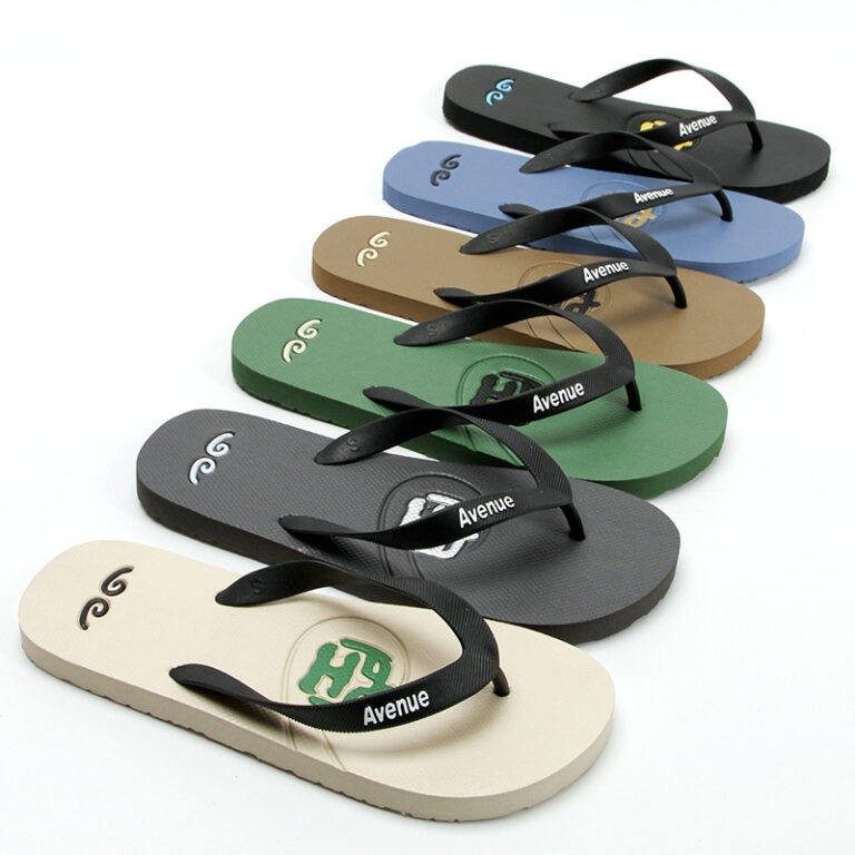 Durable men's summer flip flops for outdoor beach use