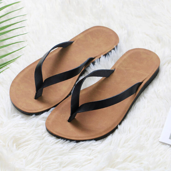 Women’s summer flat flip flops for beach and casual wear